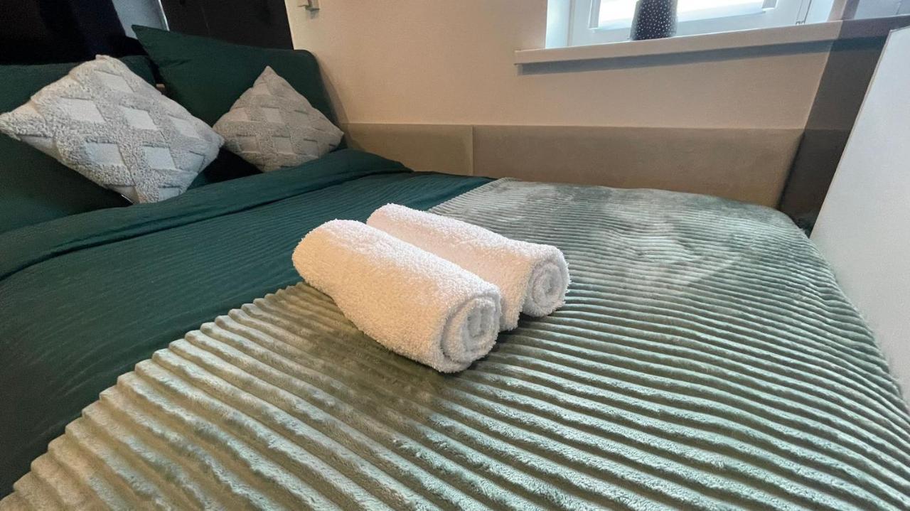 #4 Tgha Luxury One Bedroom Apartment In Athlone Kültér fotó
