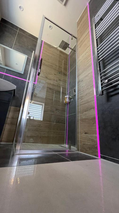 #4 Tgha Luxury One Bedroom Apartment In Athlone Kültér fotó